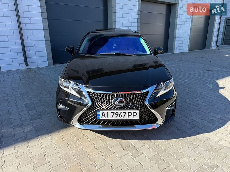 Седан Lexus ES 2016 в Києві