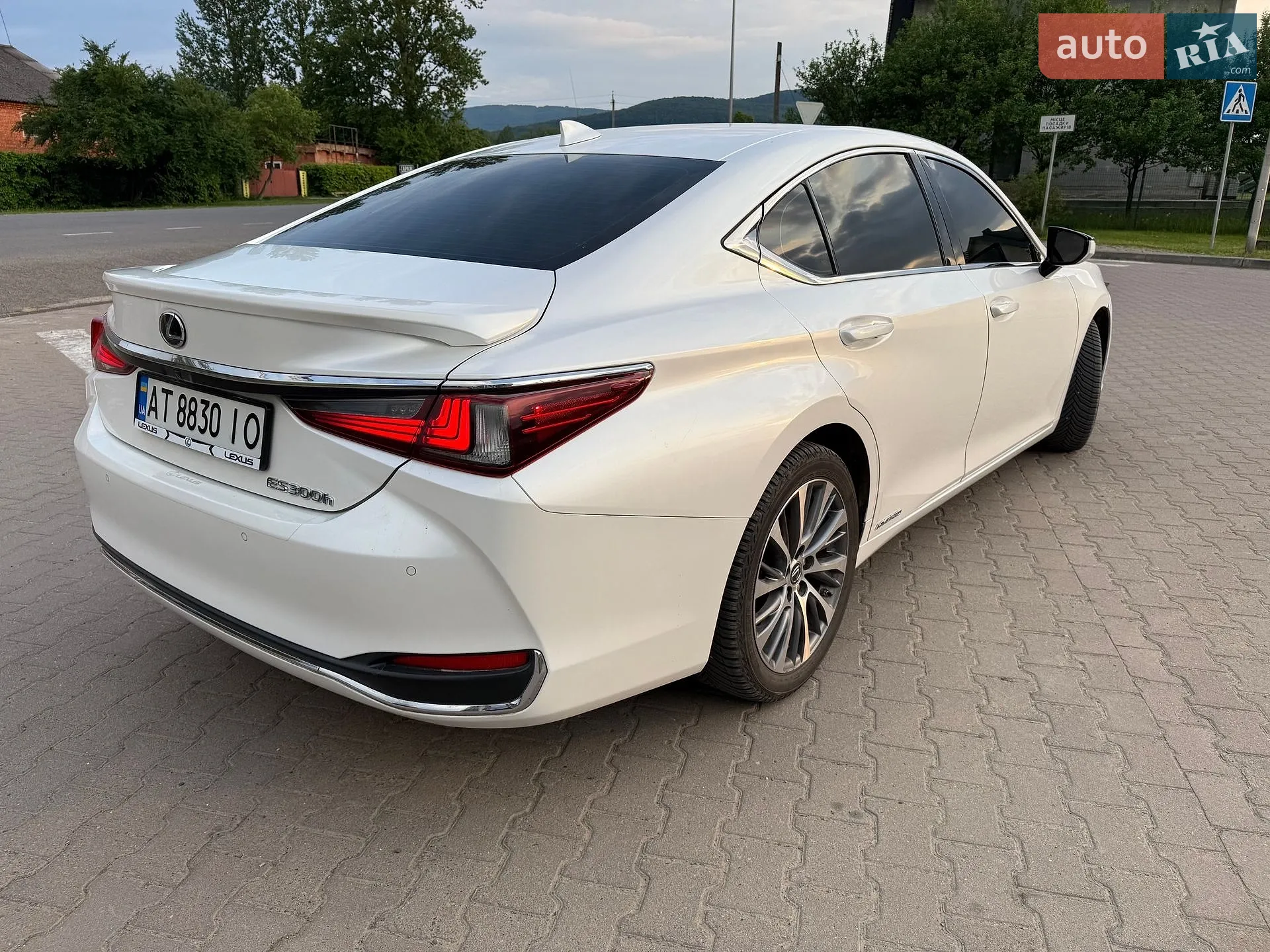 2019 Lexus ES - мініатюра 12