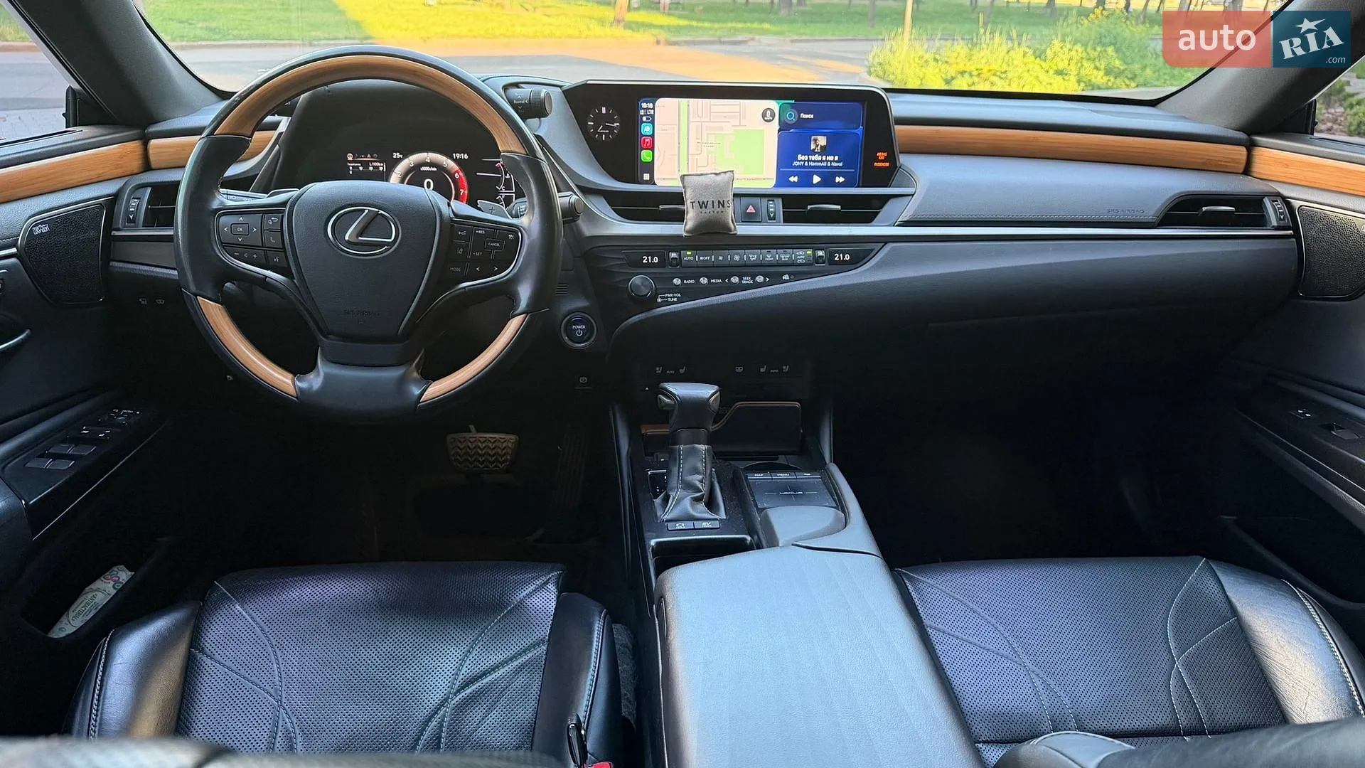 2019 Lexus ES - мініатюра 12