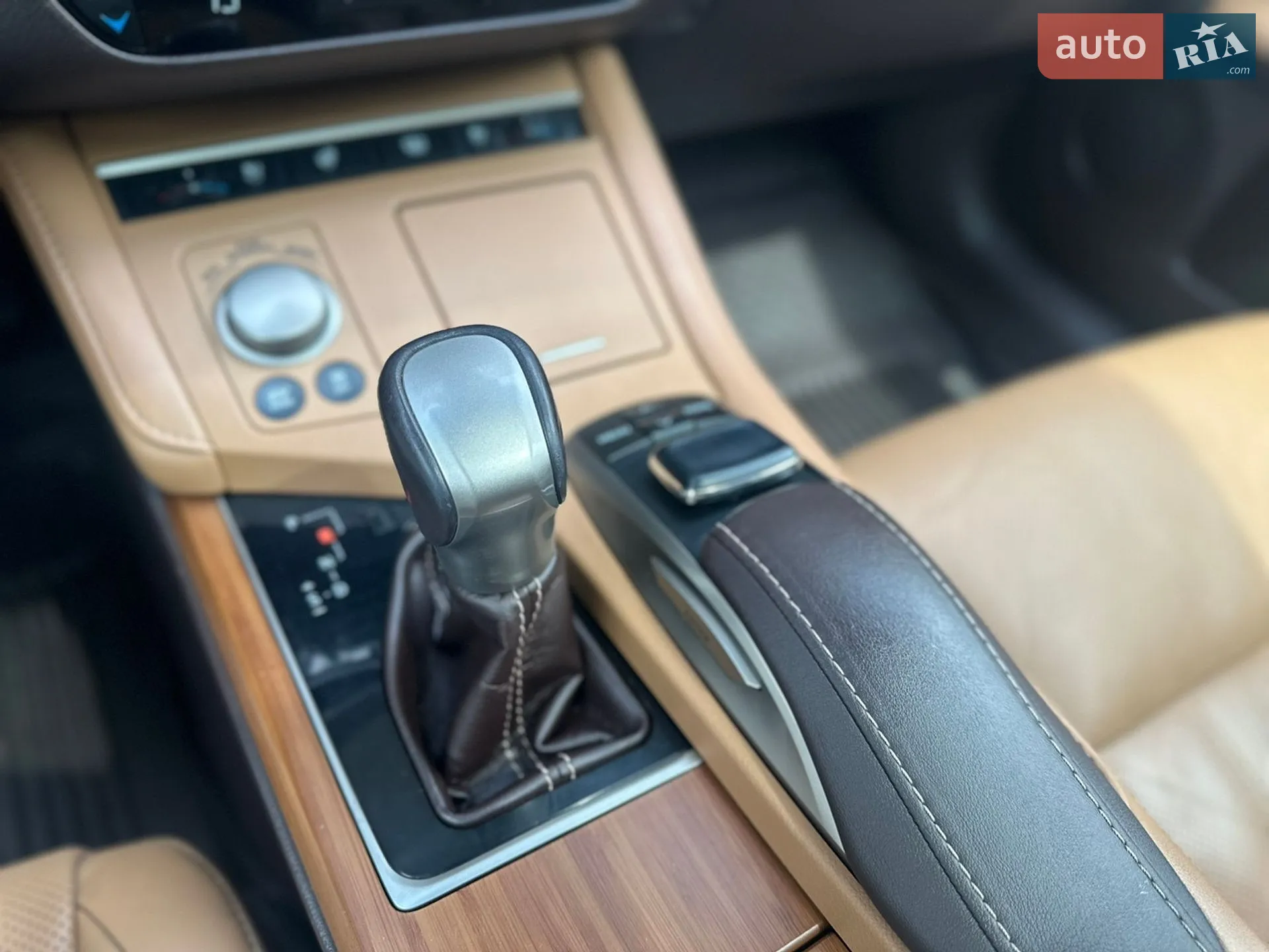 2016 Lexus ES - мініатюра 19