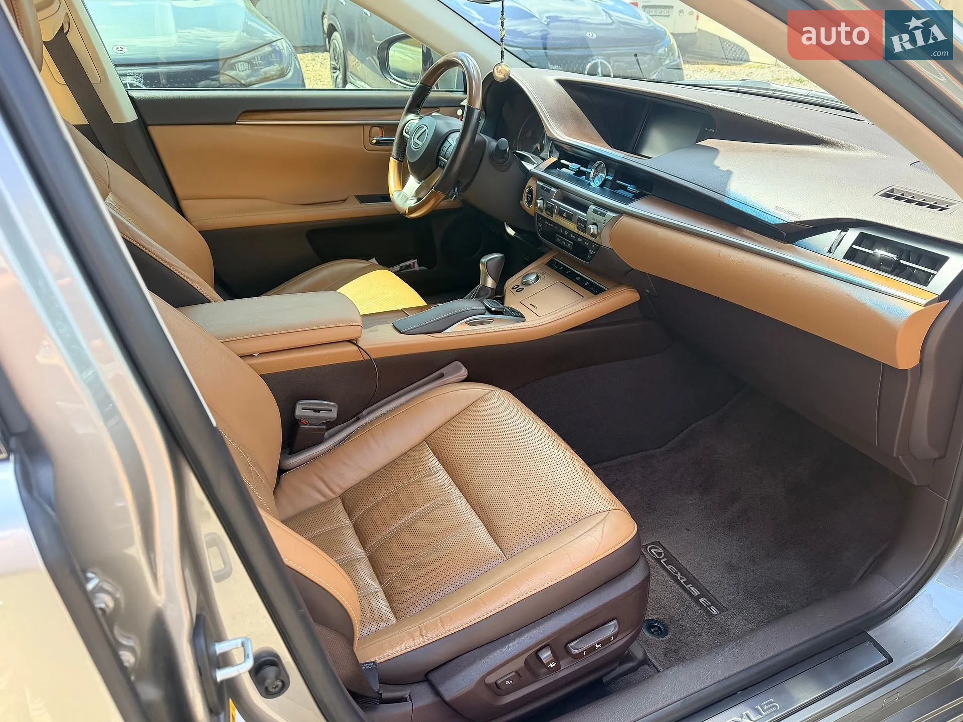 2017 Lexus ES - мініатюра 24