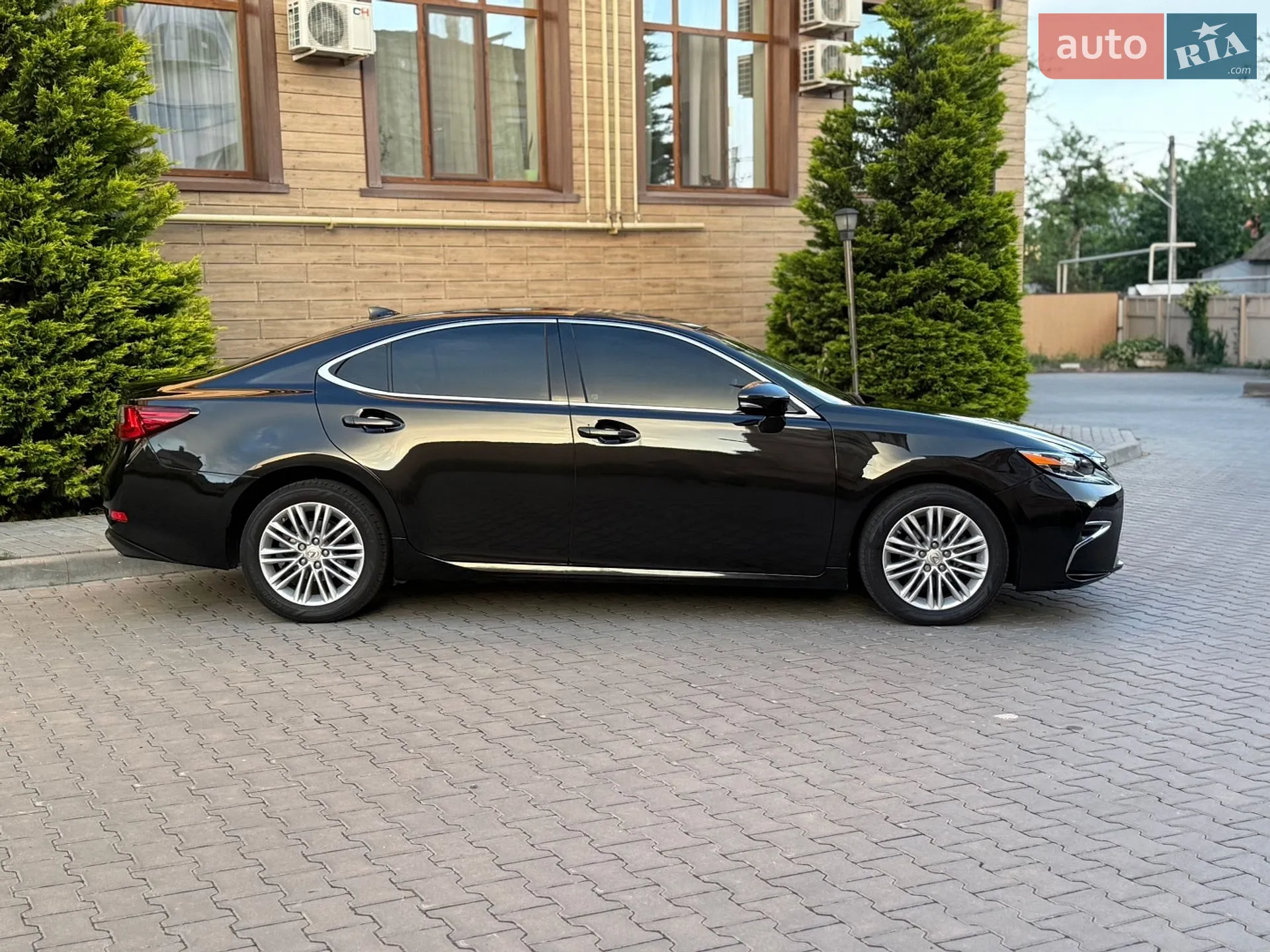 2017 Lexus ES - мініатюра 75