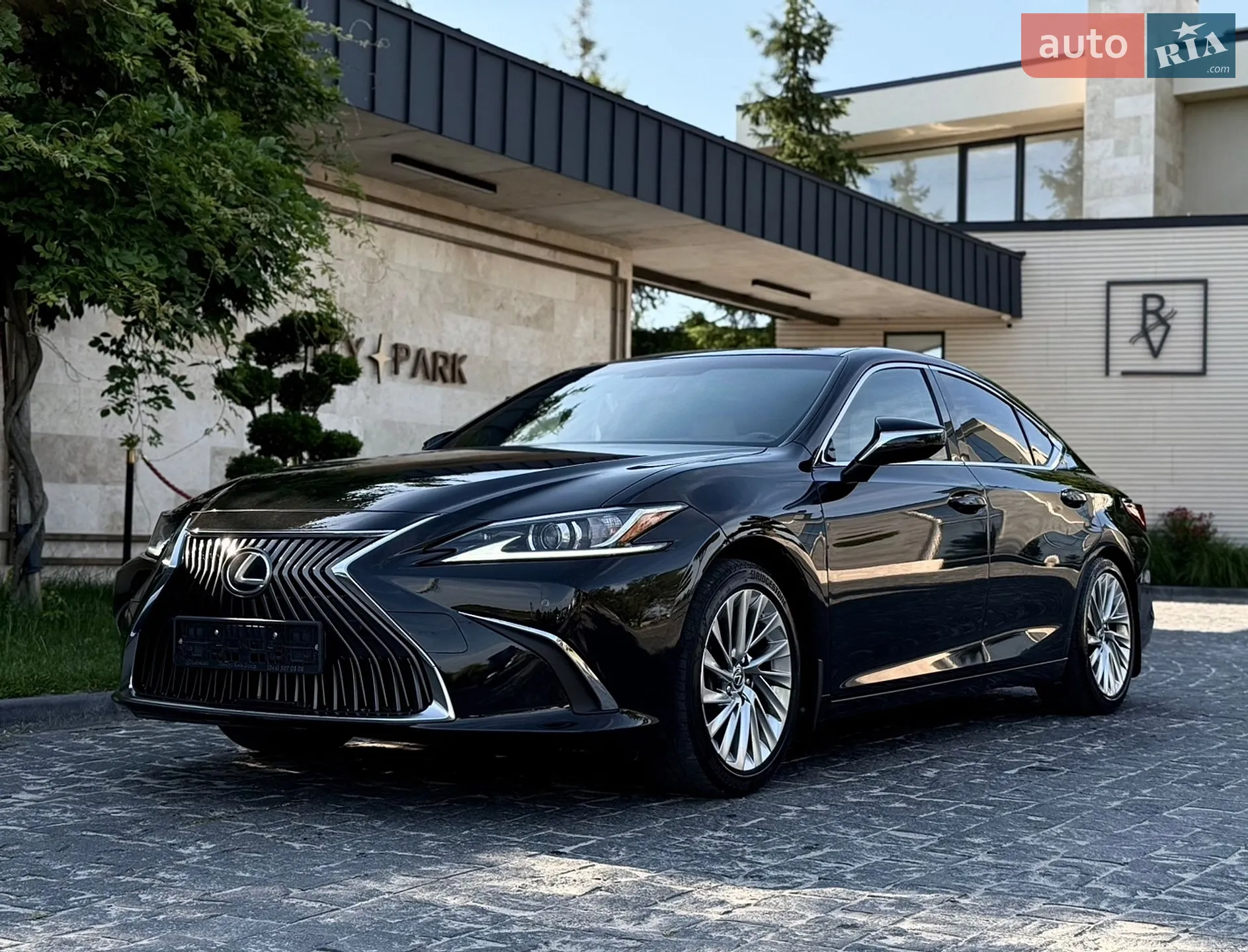 2019 Lexus ES - мініатюра 9