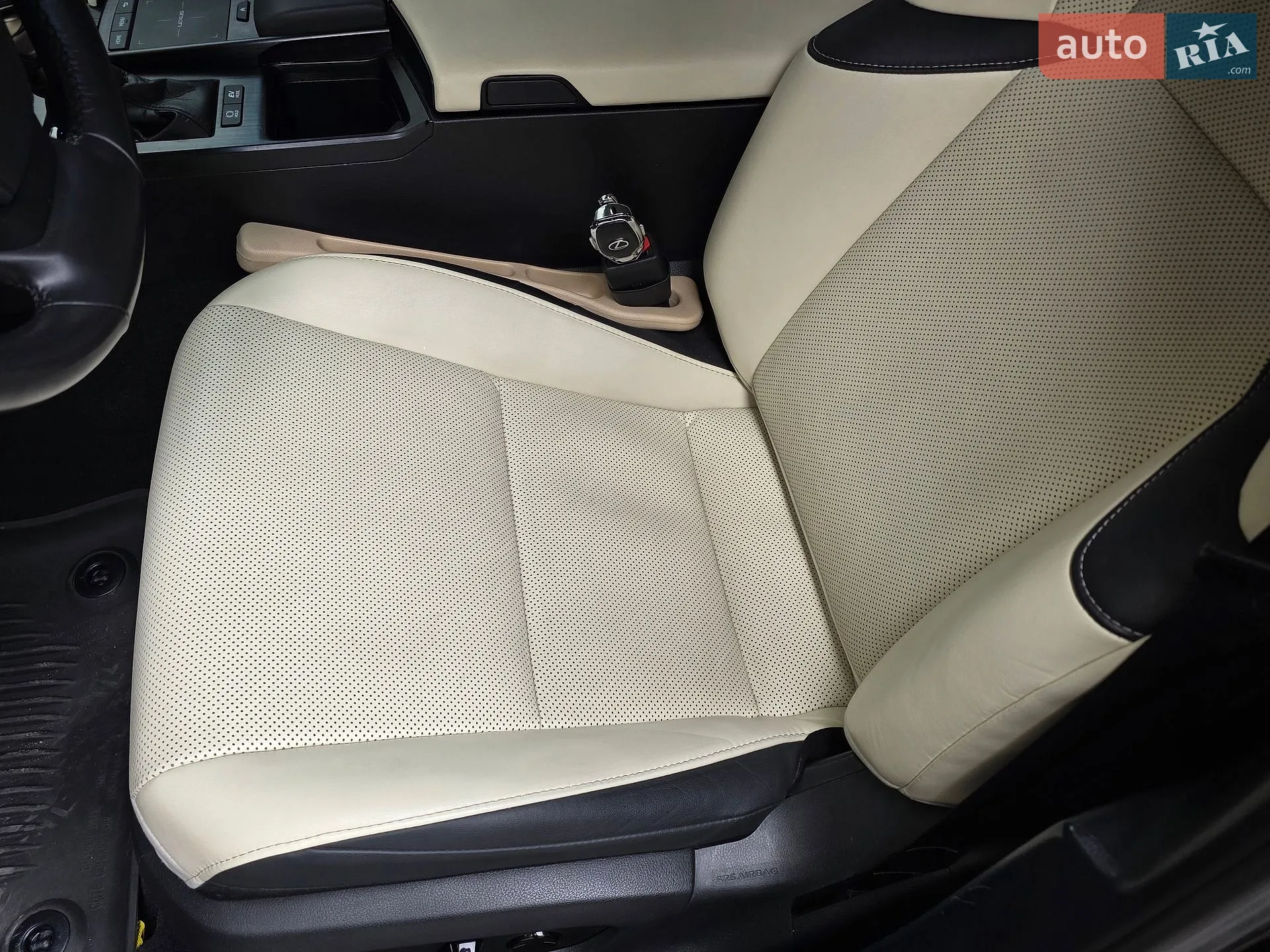 2022 Lexus ES - мініатюра 24