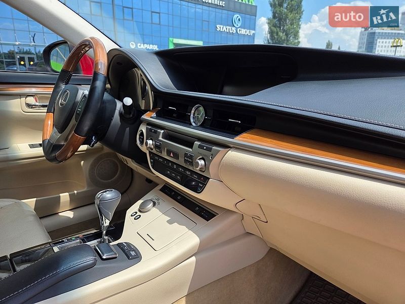 Седан Lexus ES 2014 в Києві фото 43 Седан Lexus ES 2014 в Києві
