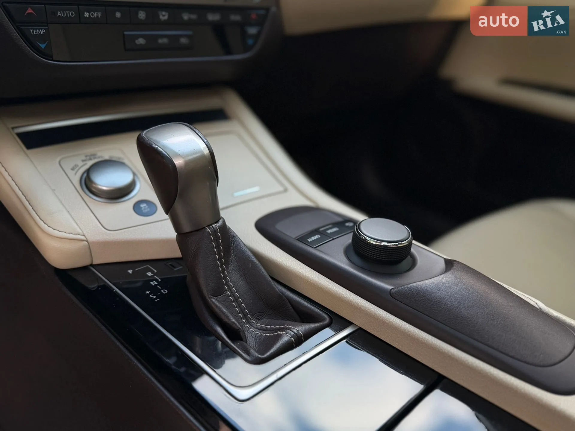 2016 Lexus ES - мініатюра 29