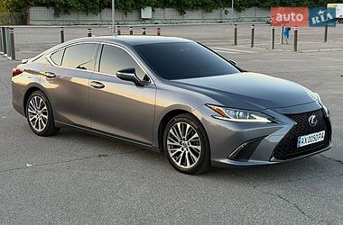Седан Lexus ES 2019 в Харкові