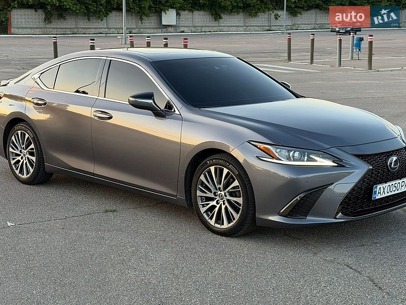 Седан Lexus ES 2019 в Харкові