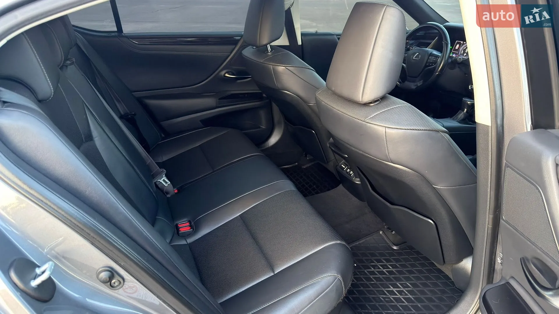2019 Lexus ES - мініатюра 11