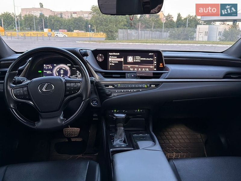Седан Lexus ES 2019 в Харкові