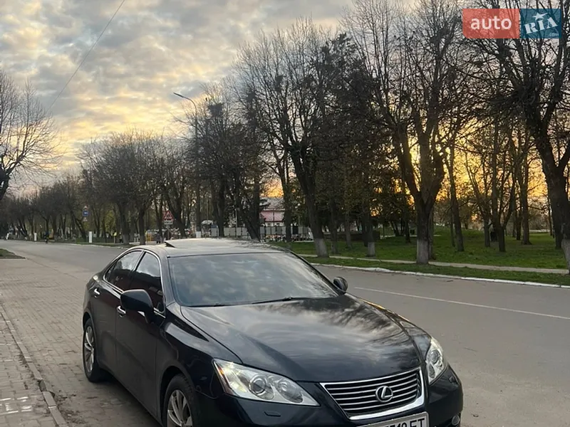 Lexus ES