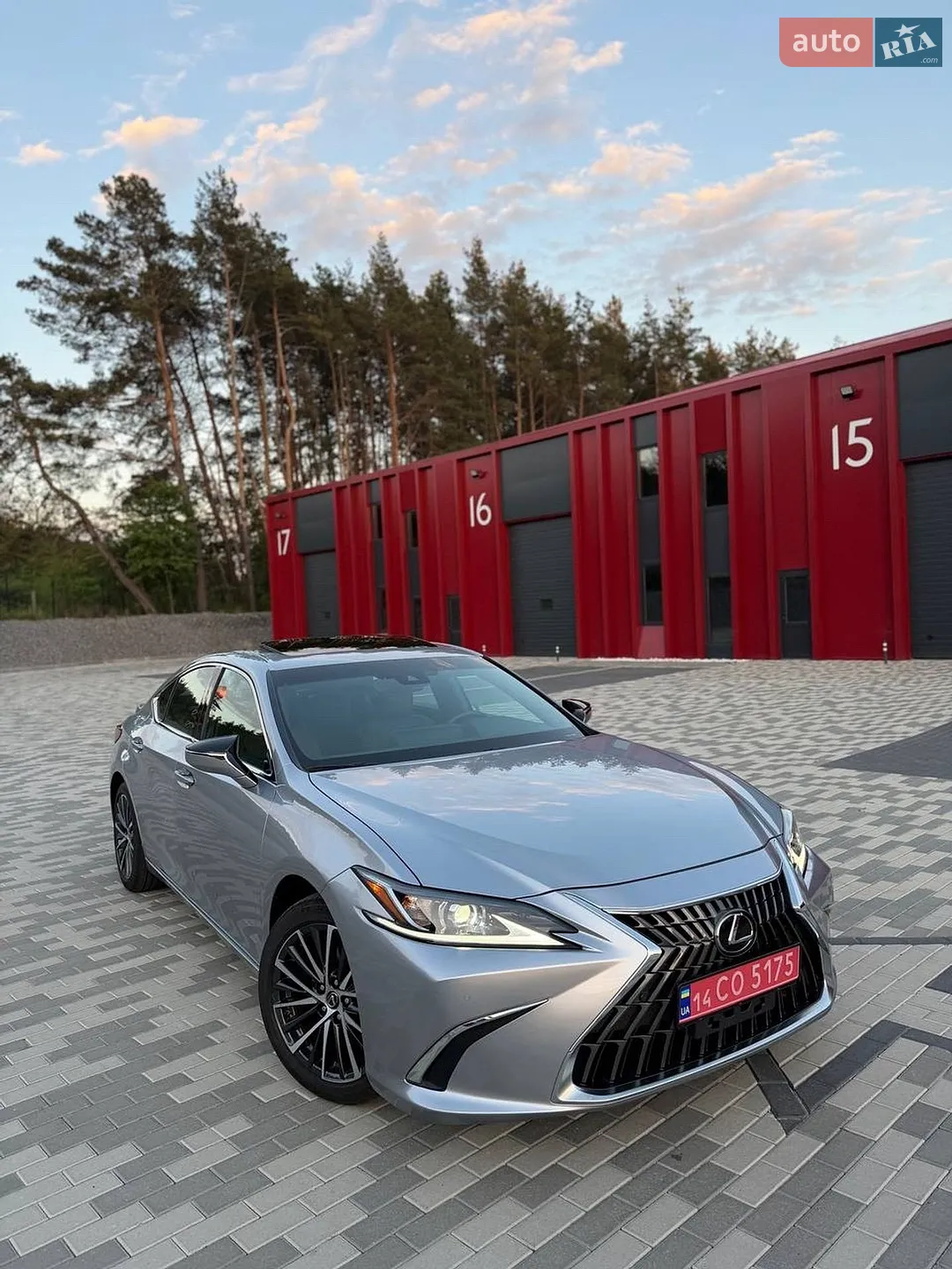 2023 Lexus ES - фото 1