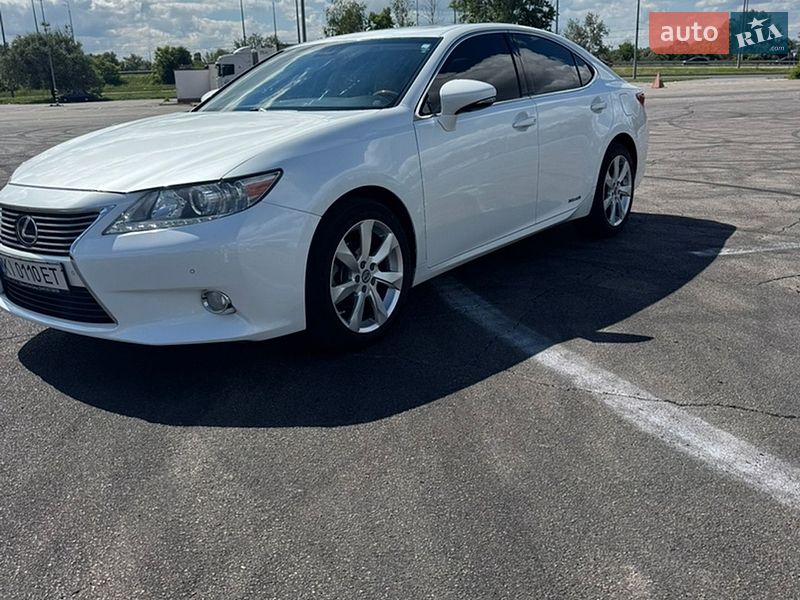 Седан Lexus ES 2012 в Києві
