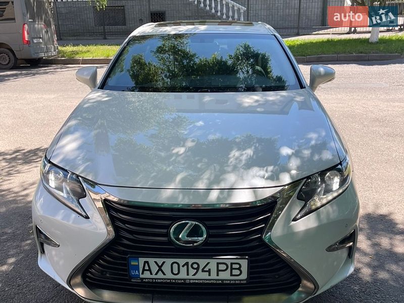 Lexus ES 2017