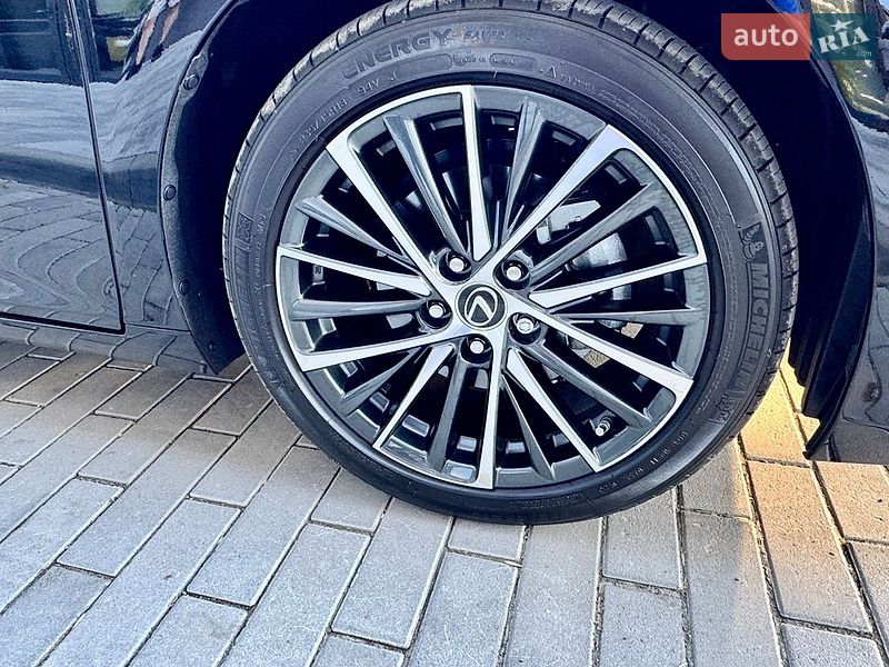 Седан Lexus ES 2024 в Ужгороді фото 9 Седан Lexus ES 2024 в Ужгороді