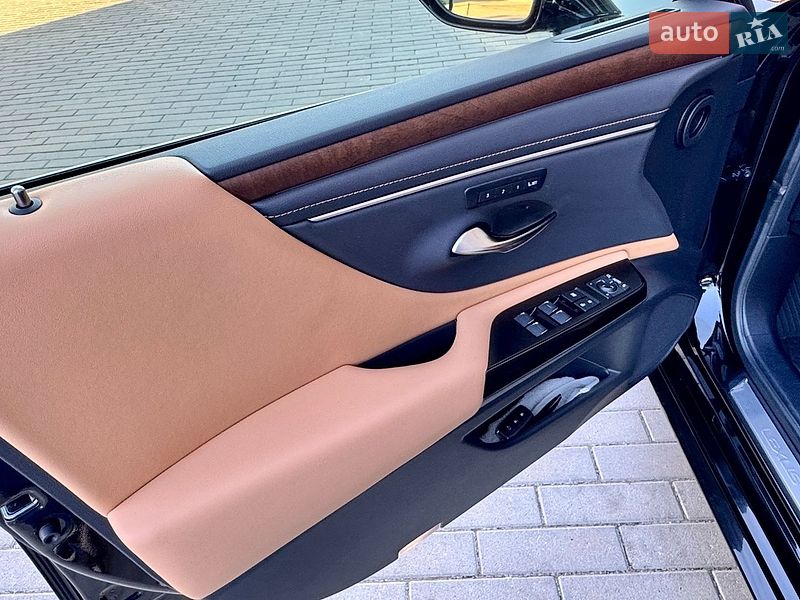 Седан Lexus ES 2024 в Ужгороді фото 12 Седан Lexus ES 2024 в Ужгороді