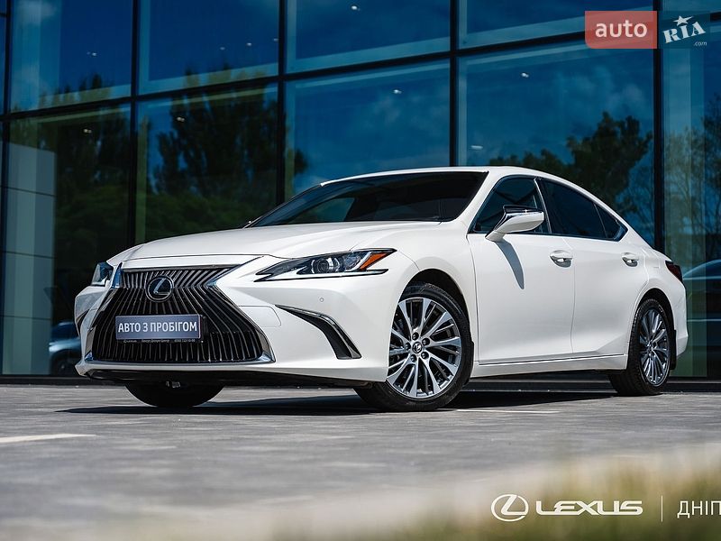 Lexus ES 2021