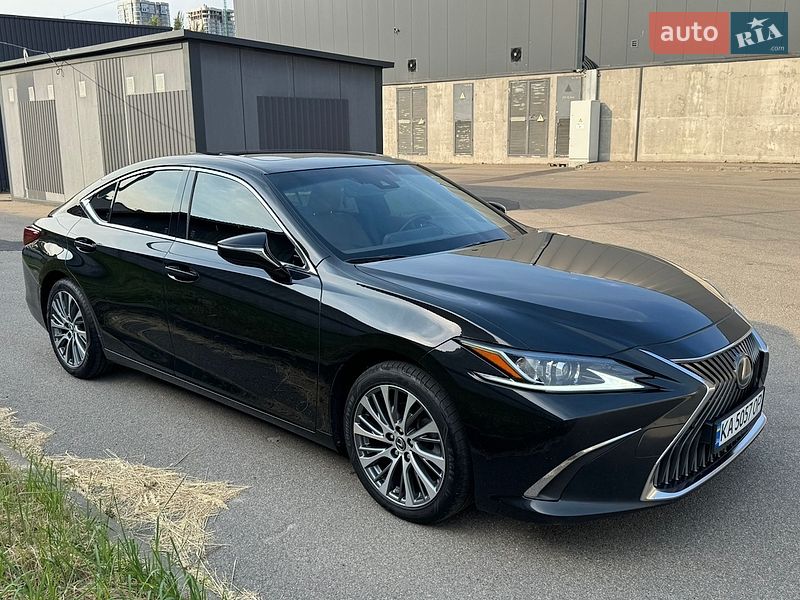 Седан Lexus ES 2020 в Києві