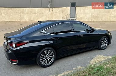 Седан Lexus ES 2020 в Києві