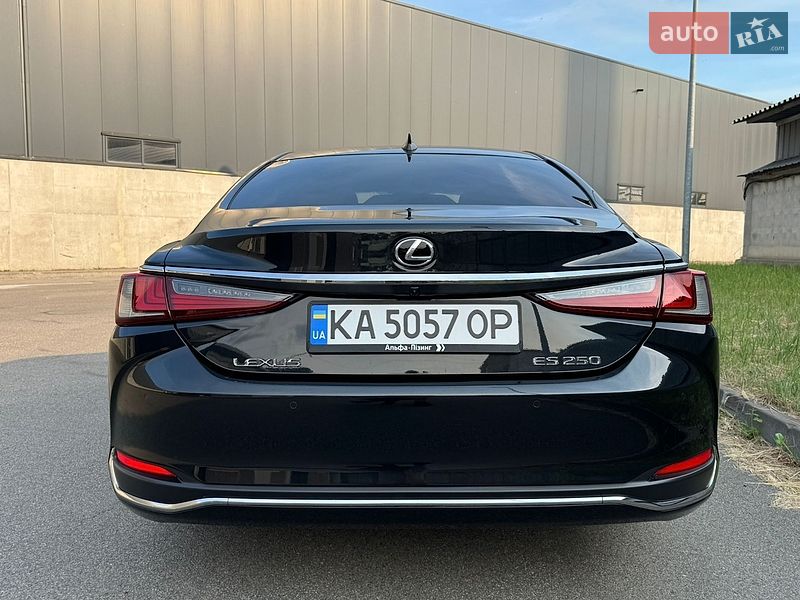 Седан Lexus ES 2020 в Києві