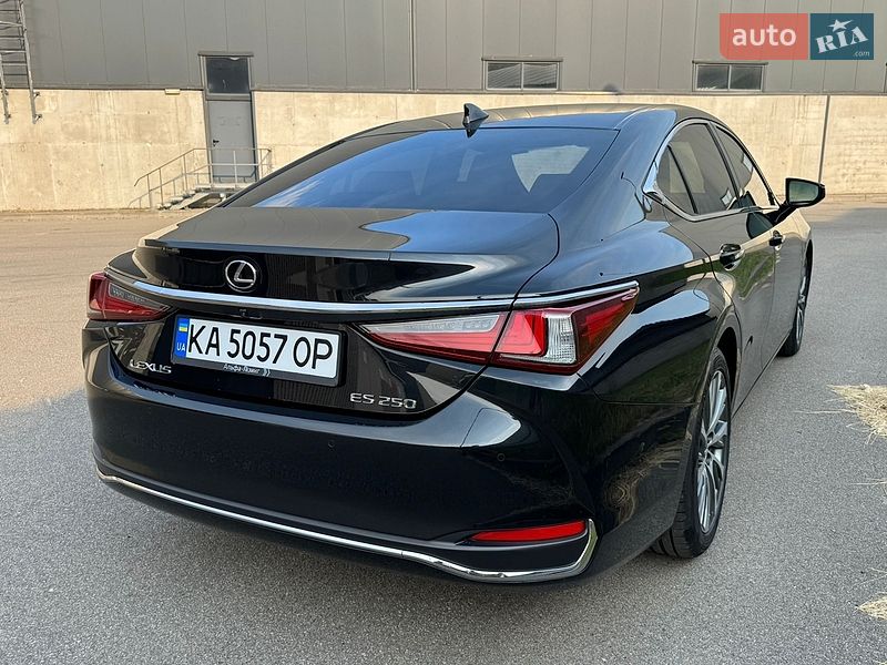 Седан Lexus ES 2020 в Києві