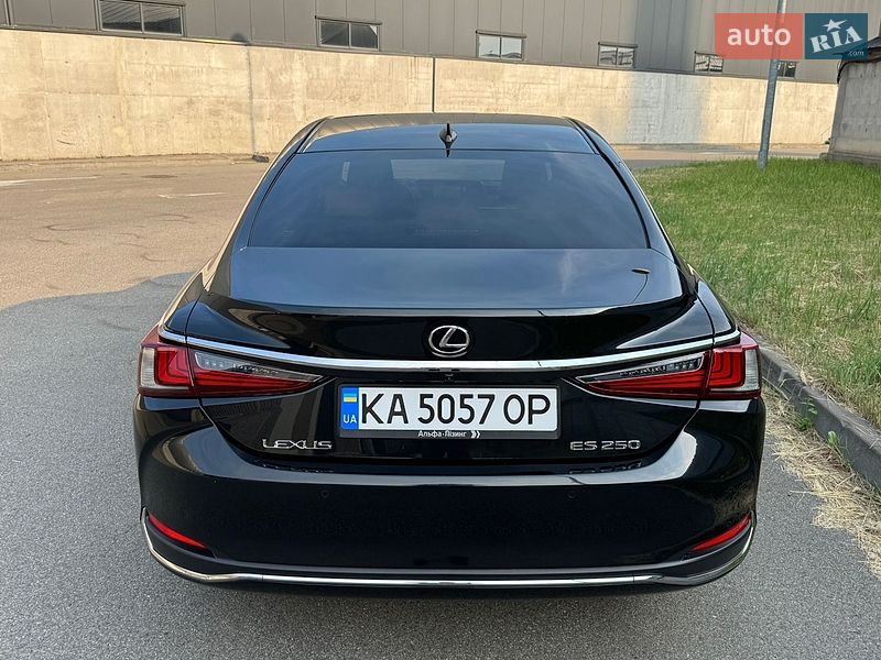 Седан Lexus ES 2020 в Києві