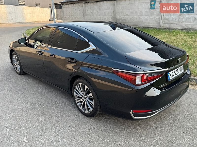 Седан Lexus ES 2020 в Києві