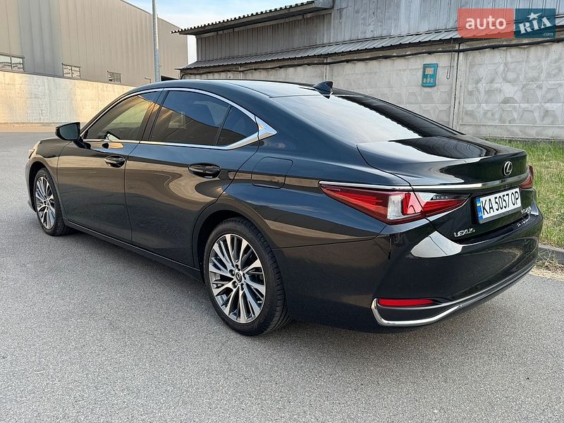 Седан Lexus ES 2020 в Києві