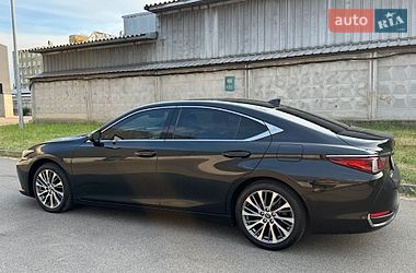Седан Lexus ES 2020 в Києві