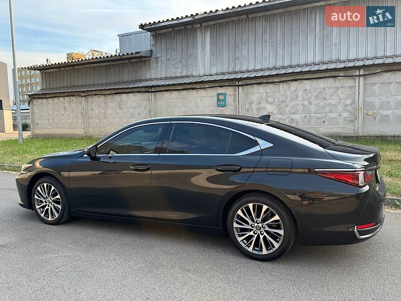 Седан Lexus ES 2020 в Києві