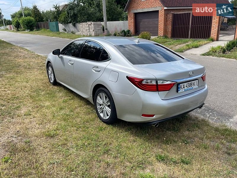 Седан Lexus ES 2014 в Киеве