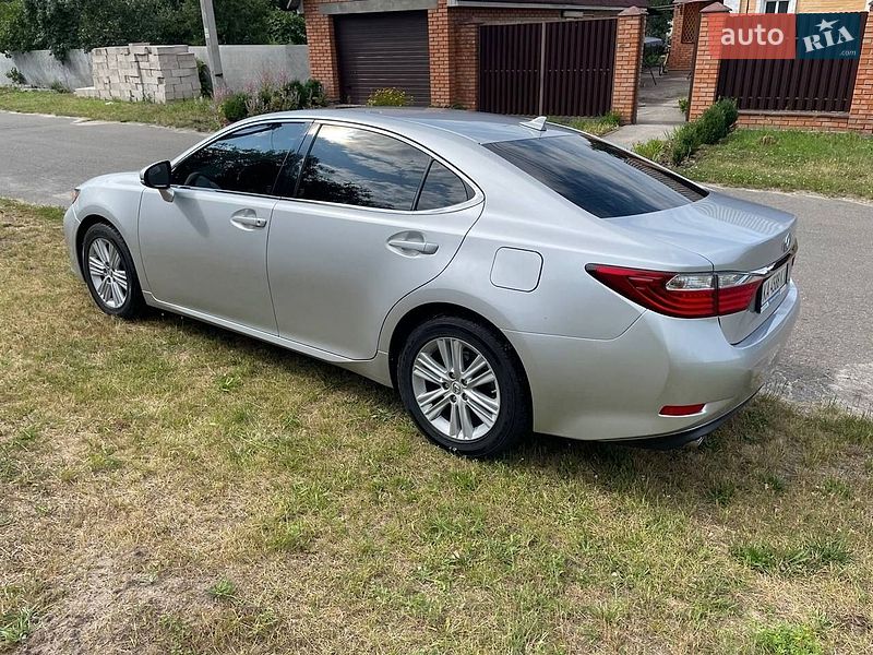Седан Lexus ES 2014 в Киеве