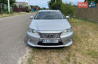Седан Lexus ES 2014 в Киеве