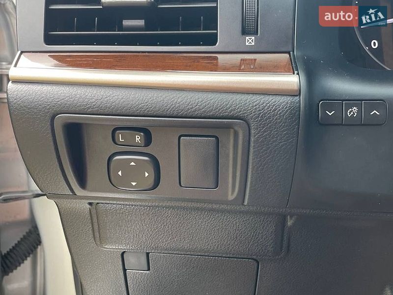 Седан Lexus ES 2014 в Киеве