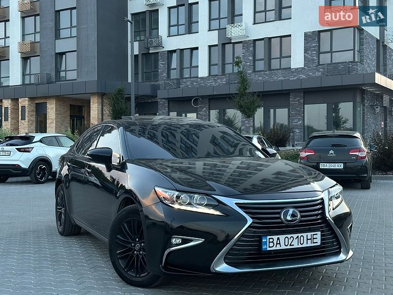 Седан Lexus ES 2014 в Кропивницькому