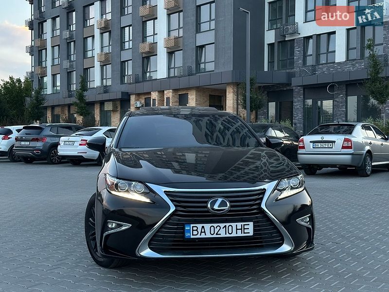 Седан Lexus ES 2014 в Кропивницькому