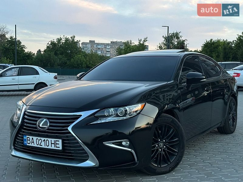 Седан Lexus ES 2014 в Кропивницькому