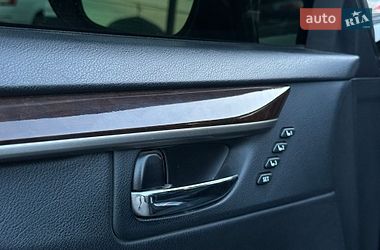 Седан Lexus ES 2014 в Кропивницькому