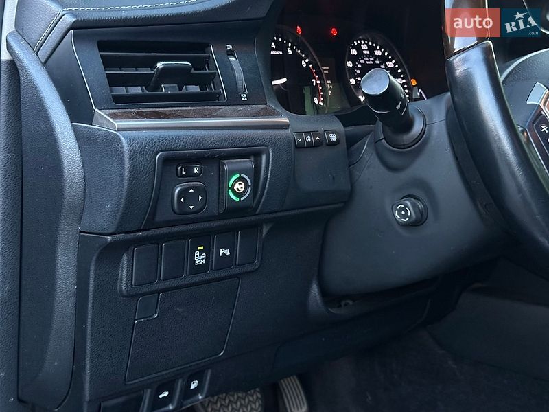 Седан Lexus ES 2014 в Кропивницькому
