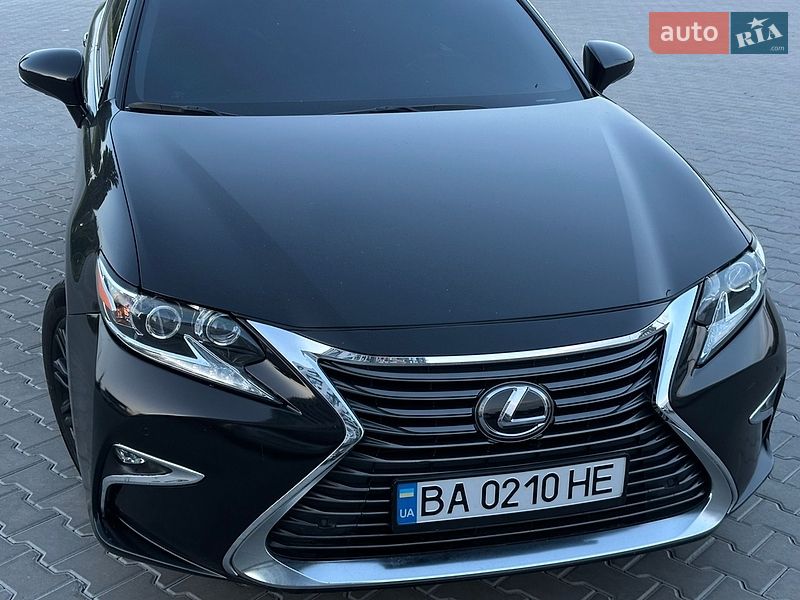 Седан Lexus ES 2014 в Кропивницькому