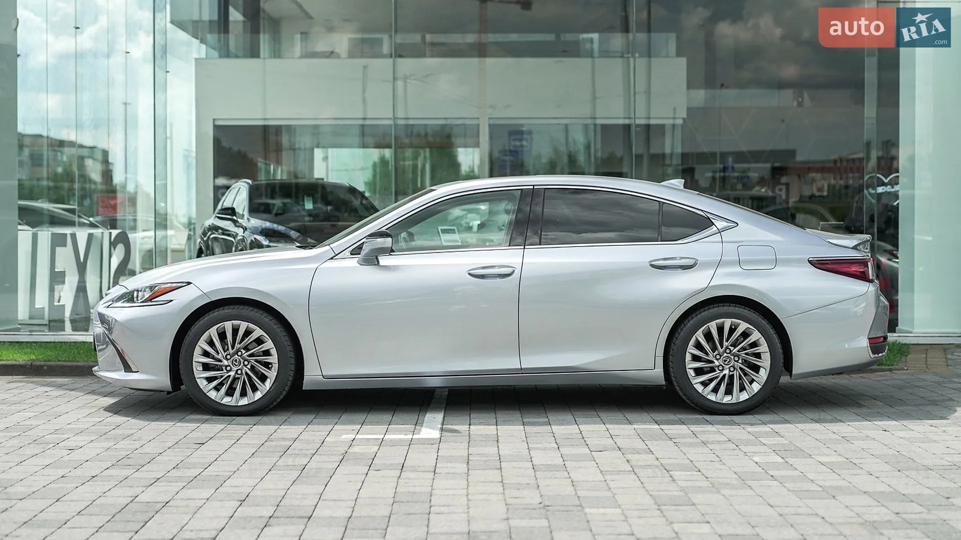 2022 Lexus ES - мініатюра 3
