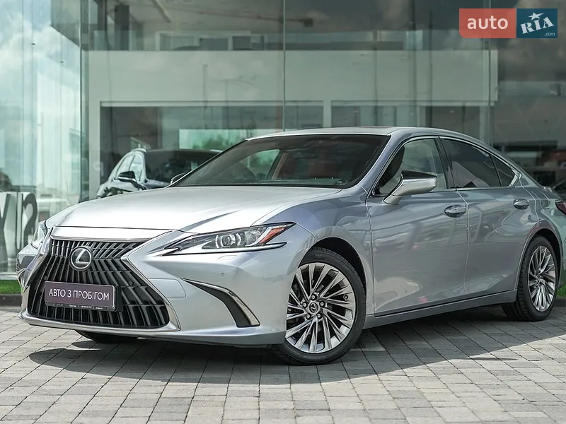 Lexus ES 2022