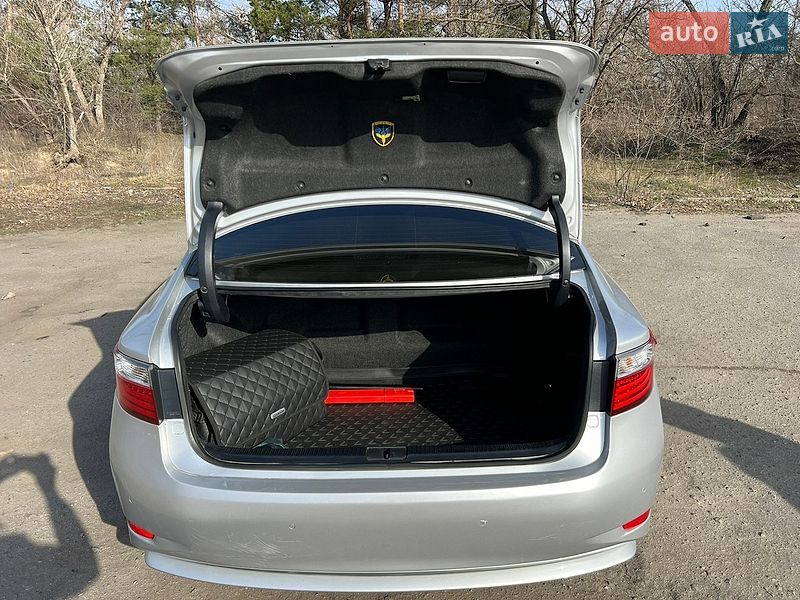 Седан Lexus ES 2012 в Днепре фото 25 Седан Lexus ES 2012 в Днепре