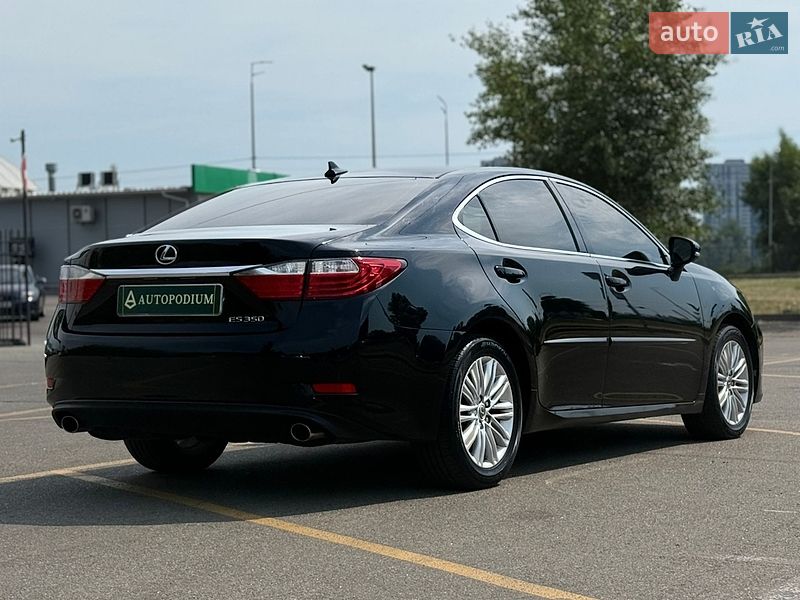 Седан Lexus ES 2014 в Киеве