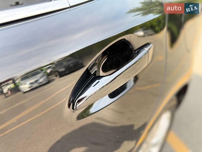 Седан Lexus ES 2014 в Киеве