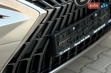 Седан Lexus ES 2023 в Виннице