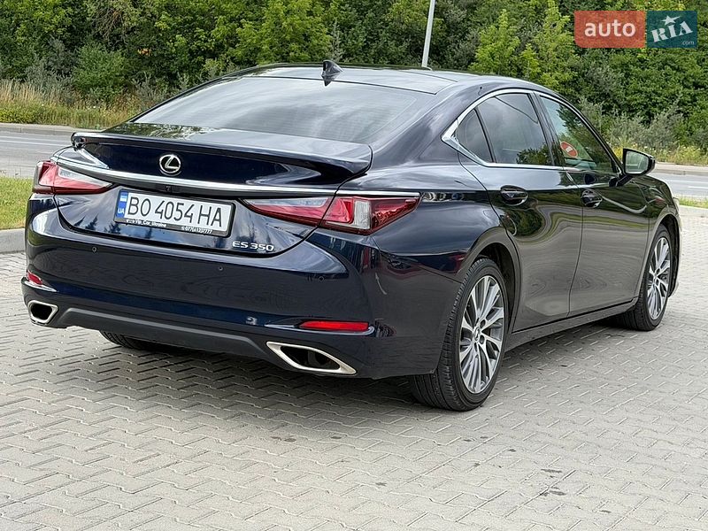 Седан Lexus ES 2021 в Тернополе