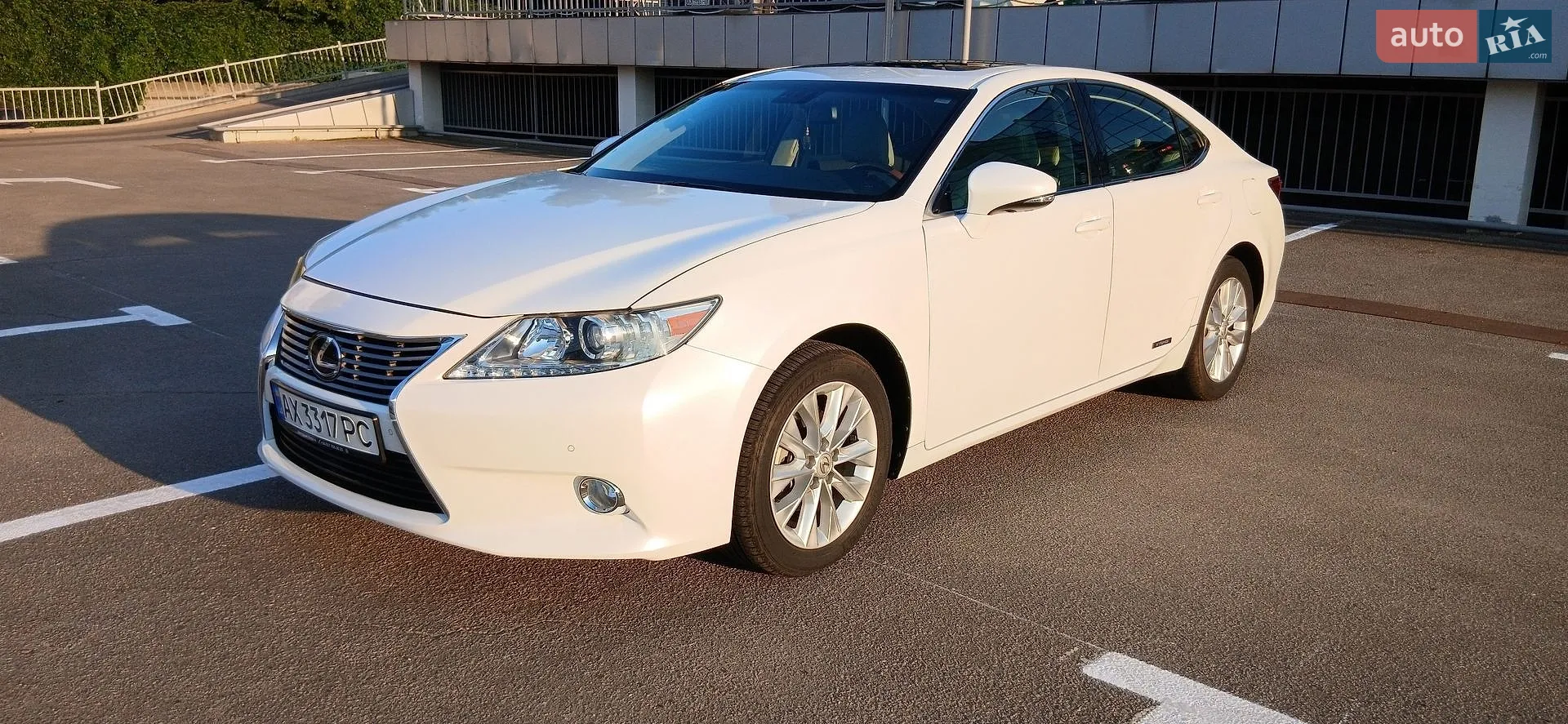 2013 Lexus ES - мініатюра 2