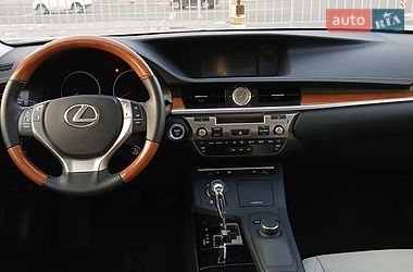 Седан Lexus ES 2013 в Харькове