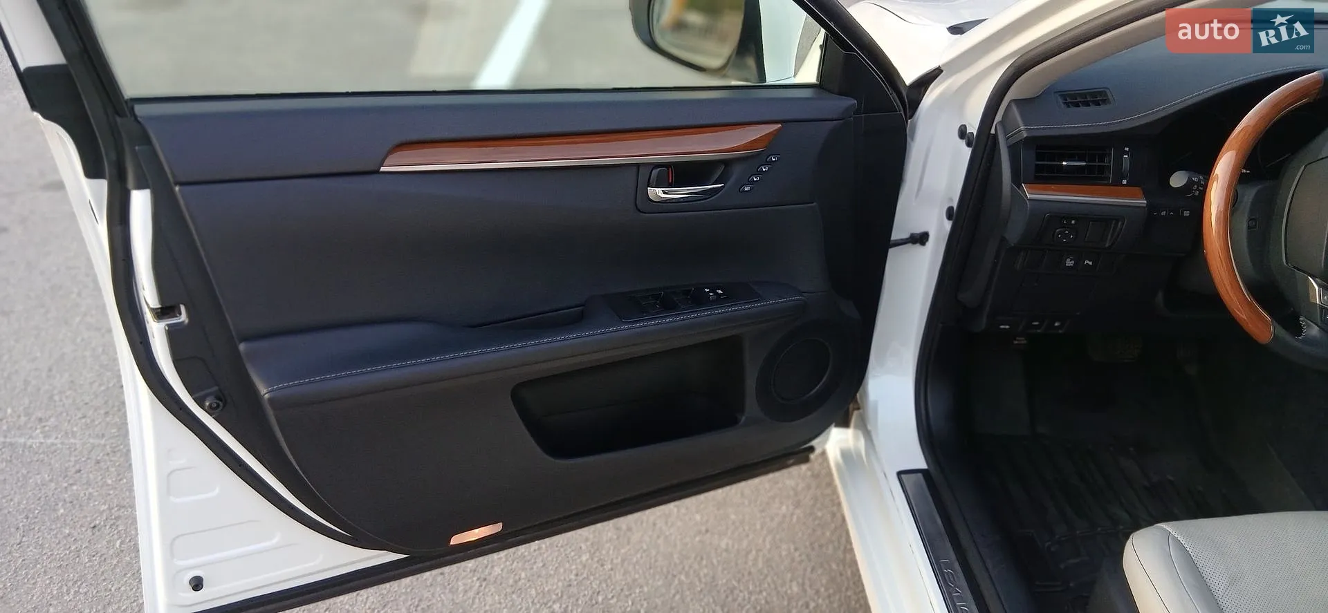 2013 Lexus ES - мініатюра 17